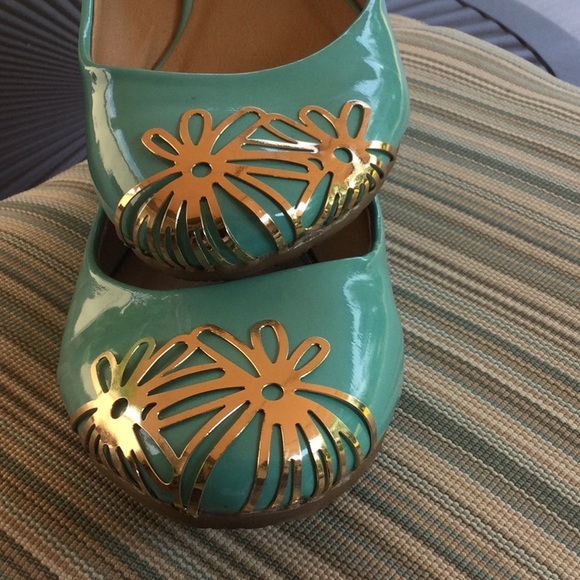 Turquoise Shoes Size 7 1/2 - Picture 3 of 7